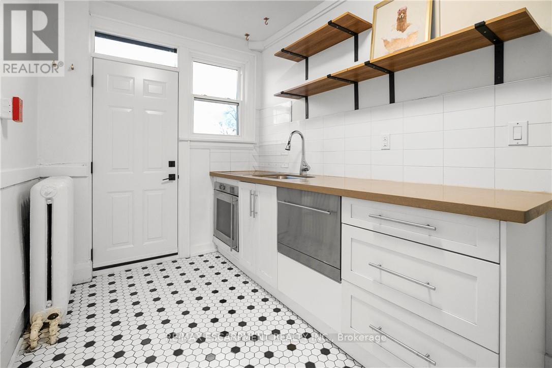 5 - 312 Aberdeen Avenue, Hamilton, Ontario  L8P 2R5 - Photo 8 - X12537476