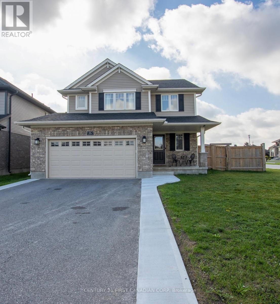 16 Arnold Street, Tillsonburg, Ontario  N4G 0G9 - Photo 3 - X12672694