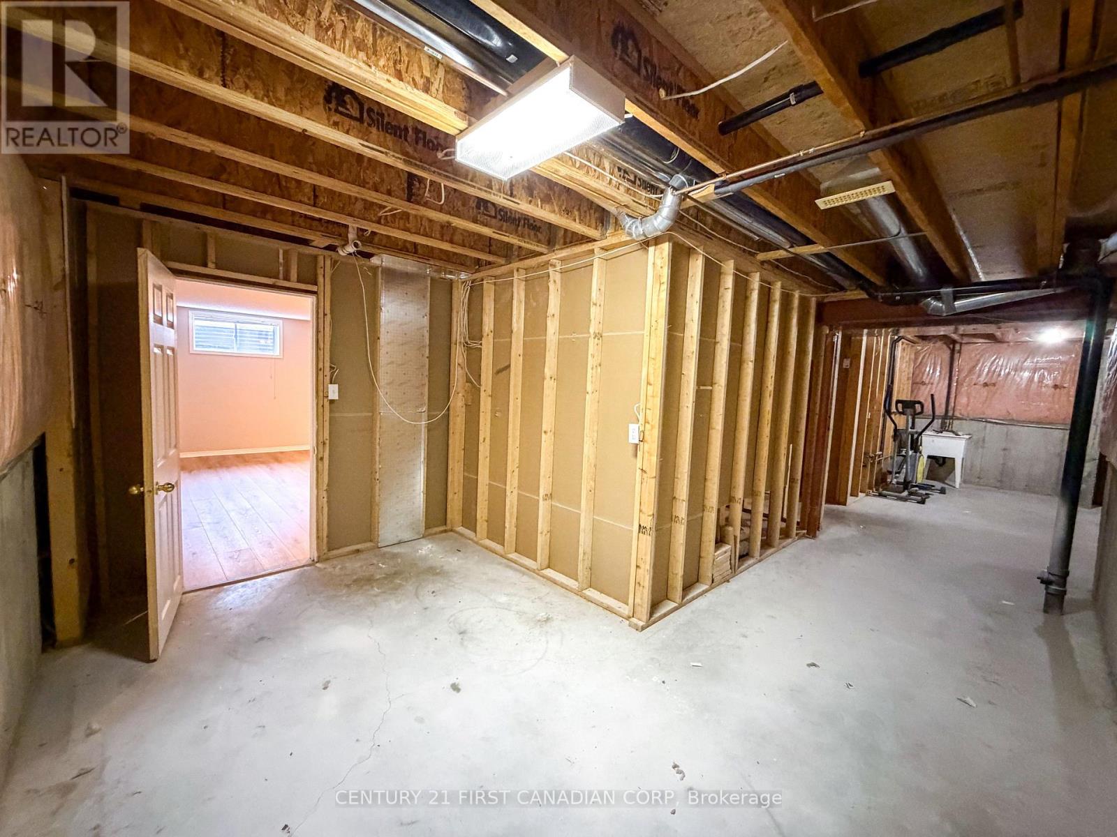 332 Ambleside Drive, London North, Ontario  N6G 5H9 - Photo 37 - X12672706