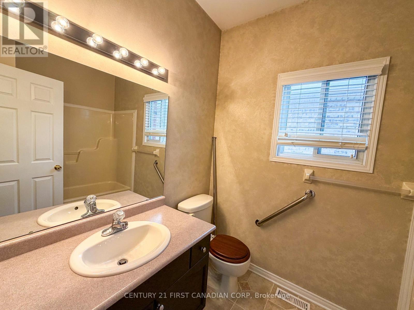 332 Ambleside Drive, London North, Ontario  N6G 5H9 - Photo 6 - X12672706