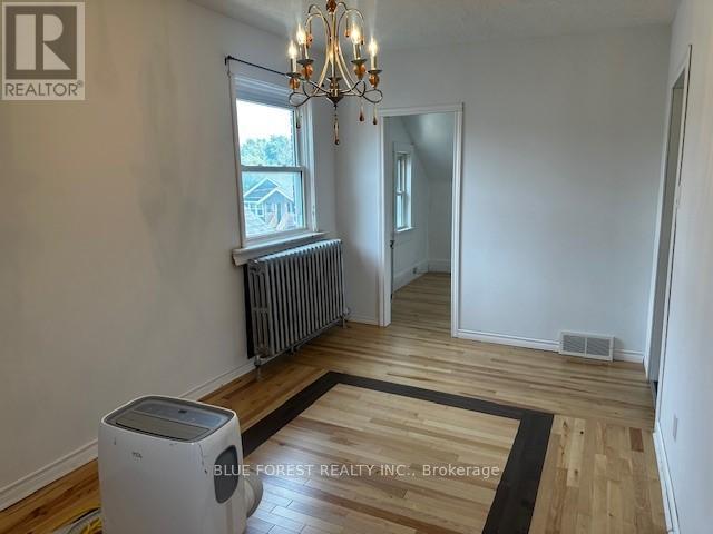 Upper - 379 Wharncliffe Road S, London South, Ontario  N6J 2M2 - Photo 8 - X12672778