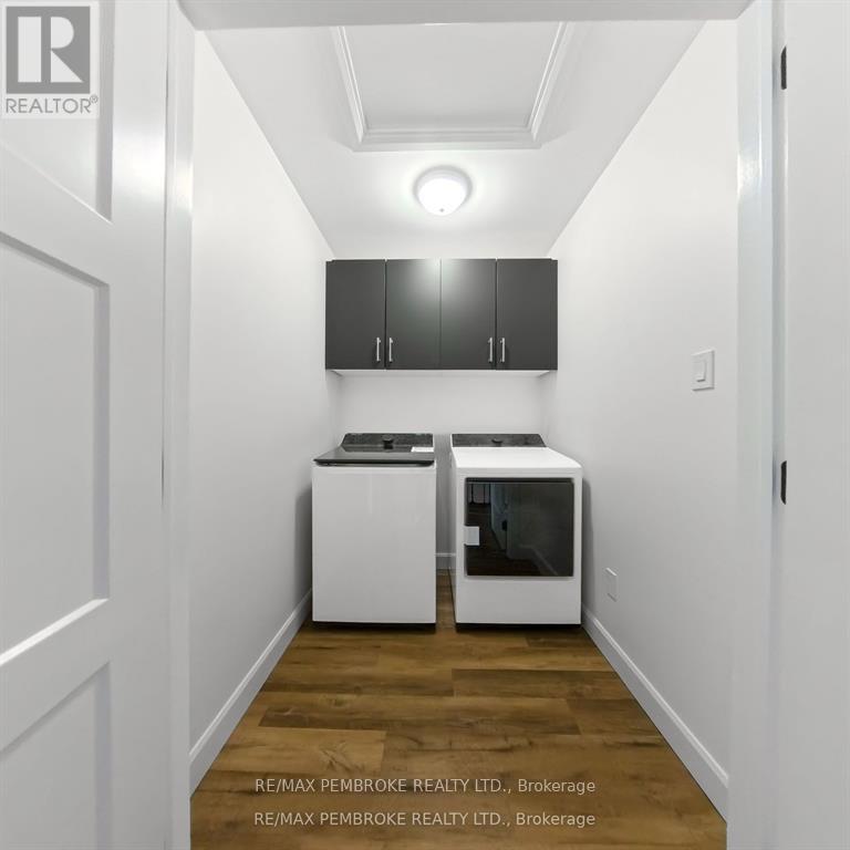 11 Northbrook Street, Petawawa, Ontario  K8H 3N4 - Photo 21 - X12672692