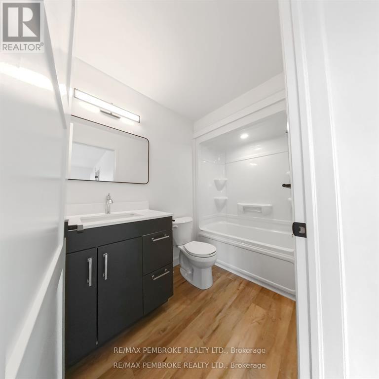 11 Northbrook Street, Petawawa, Ontario  K8H 3N4 - Photo 24 - X12672692