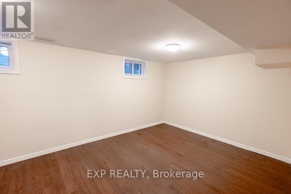 B - 196 Old Colony Road, Ottawa, Ontario  K2L 1M7 - Photo 10 - X12672592