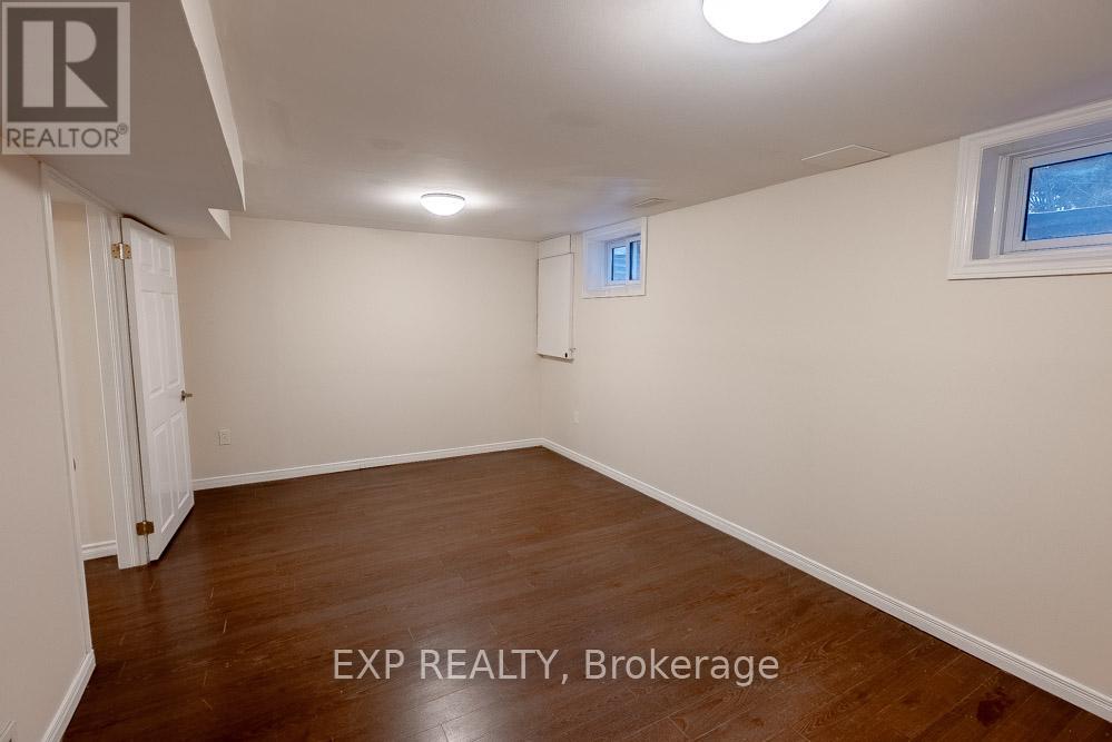 B - 196 Old Colony Road, Ottawa, Ontario  K2L 1M7 - Photo 12 - X12672592