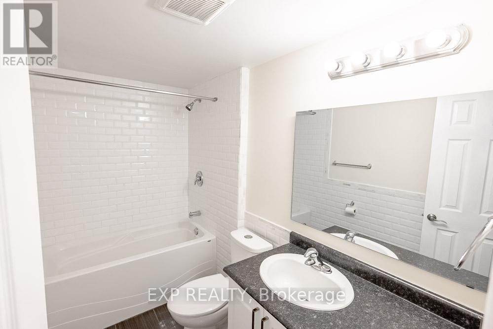 B - 196 Old Colony Road, Ottawa, Ontario  K2L 1M7 - Photo 14 - X12672592