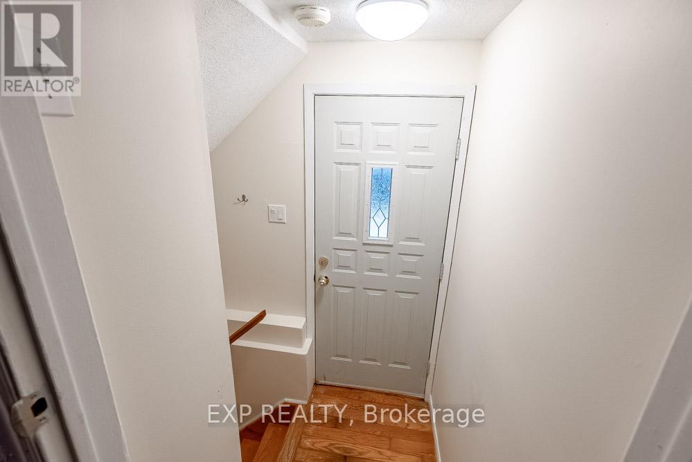 B - 196 Old Colony Road, Ottawa, Ontario  K2L 1M7 - Photo 2 - X12672592