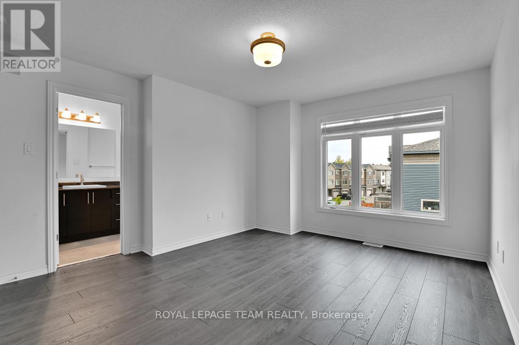 72 Barn Swallow Private, Ottawa, Ontario  K4M 0H5 - Photo 24 - X12672658