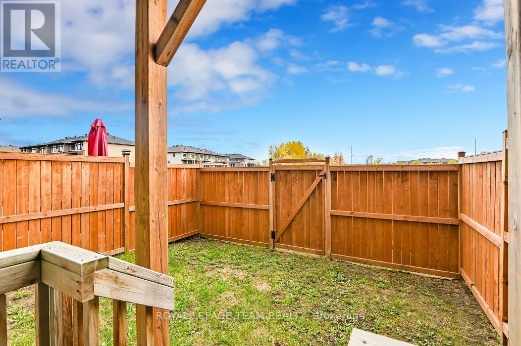 72 Barn Swallow Private, Ottawa, Ontario  K4M 0H5 - Photo 29 - X12672658