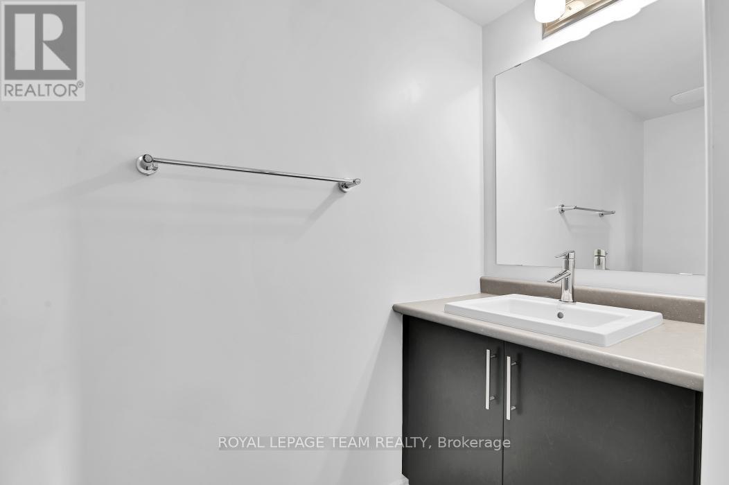 72 Barn Swallow Private, Ottawa, Ontario  K4M 0H5 - Photo 6 - X12672658