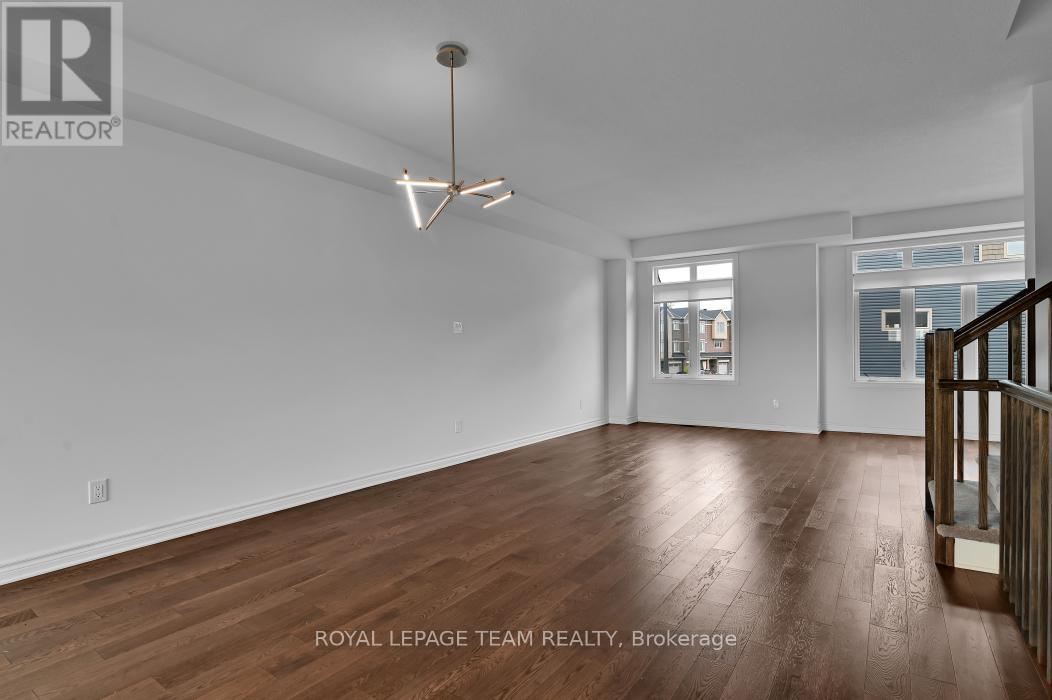 72 Barn Swallow Private, Ottawa, Ontario  K4M 0H5 - Photo 9 - X12672658