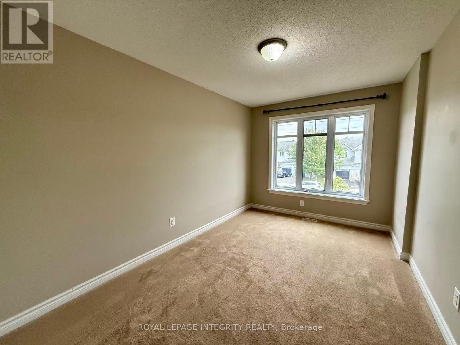 949 Klondike Road, Ottawa, Ontario  K2W 0E3 - Photo 14 - X12672716