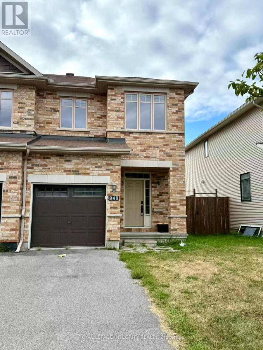 949 Klondike Road, Ottawa, Ontario  K2W 0E3 - Photo 2 - X12672716