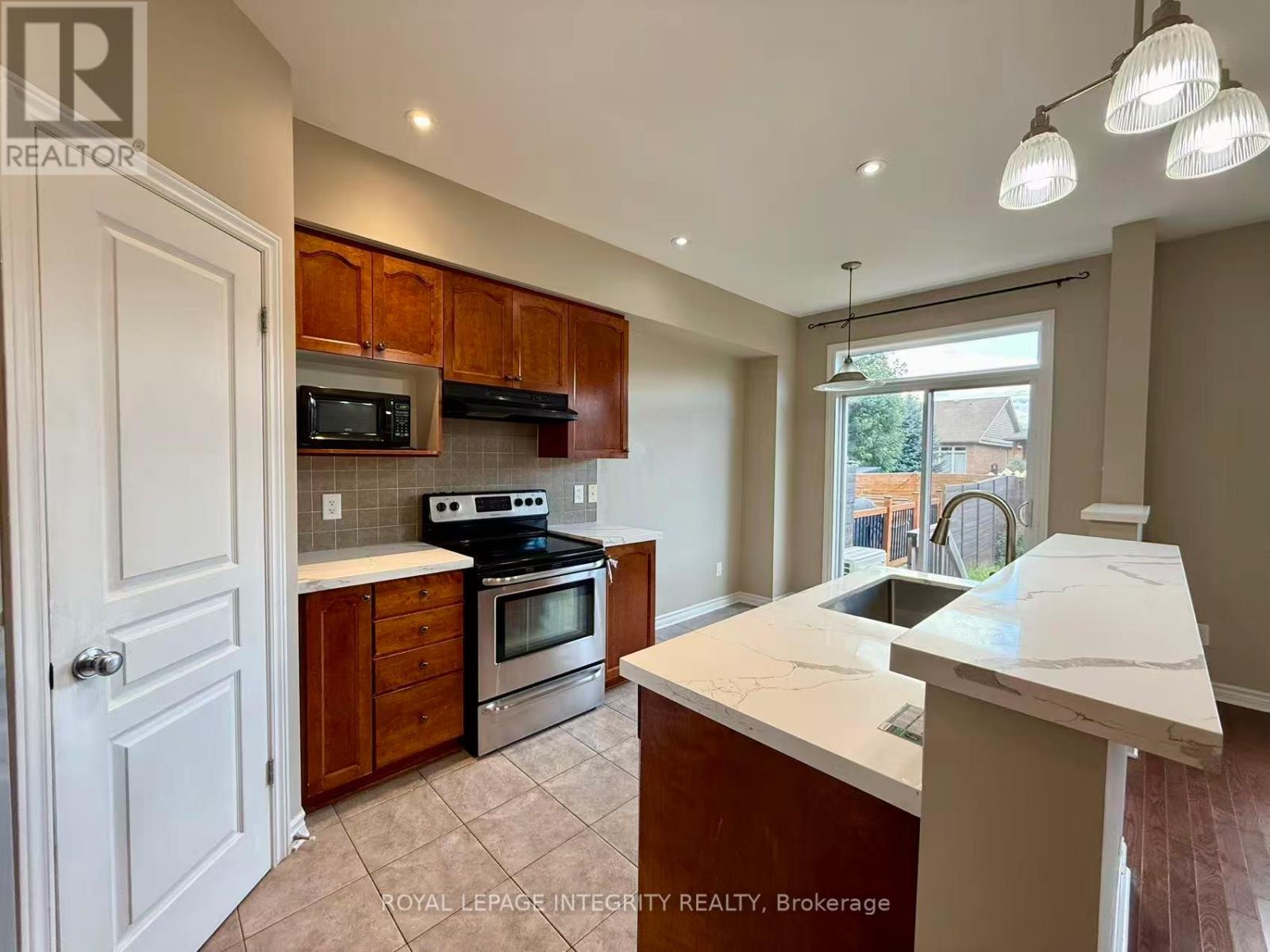 949 Klondike Road, Ottawa, Ontario  K2W 0E3 - Photo 8 - X12672716