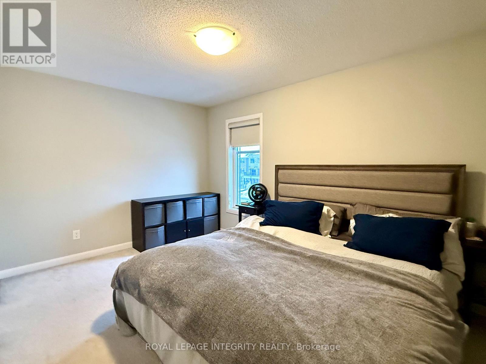 1079 Speedvale Court, Ottawa, Ontario  K2T 0P6 - Photo 8 - X12672854