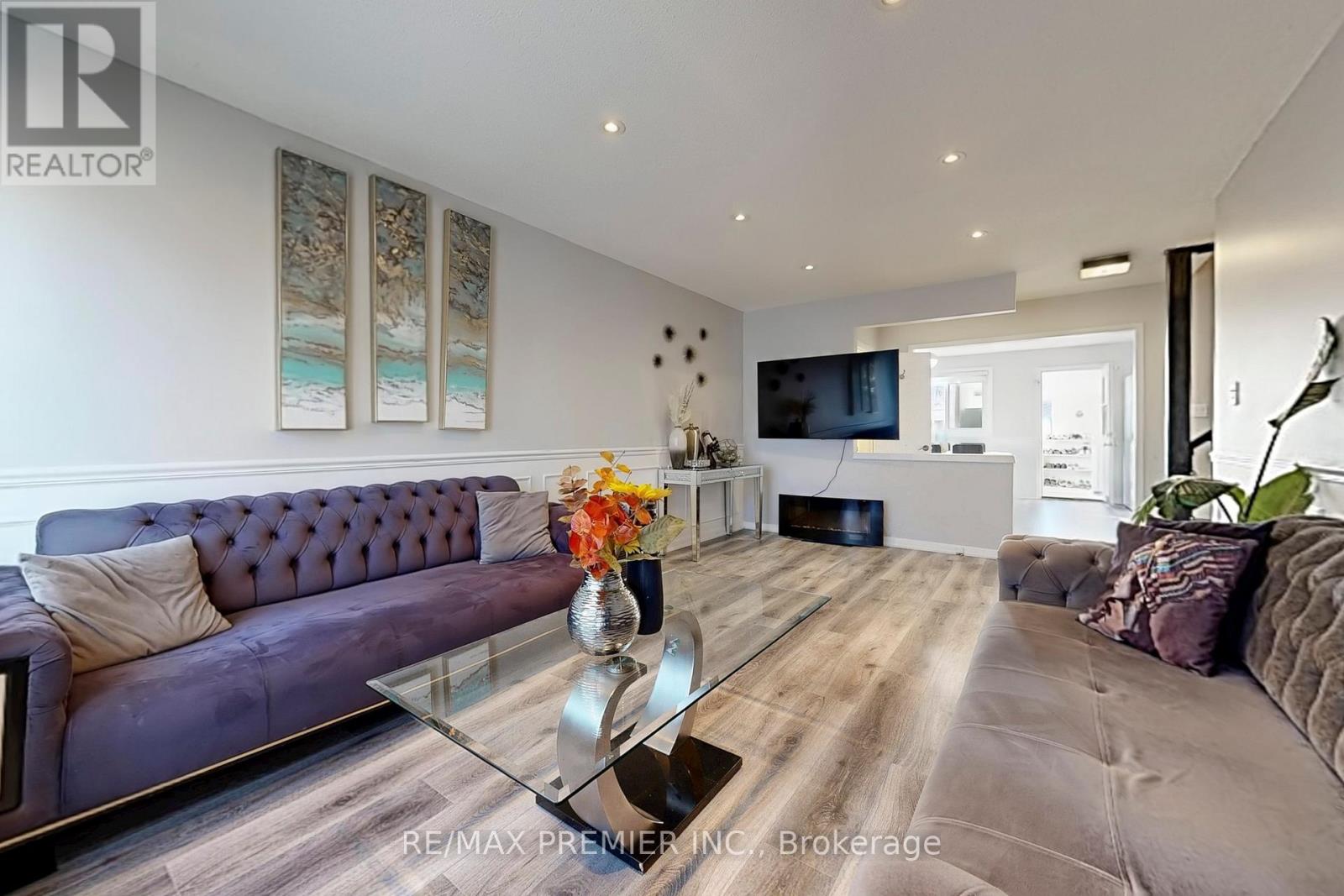 888 Krosno Boulevard, Pickering, Ontario  L1W 1H4 - Photo 6 - E12669892