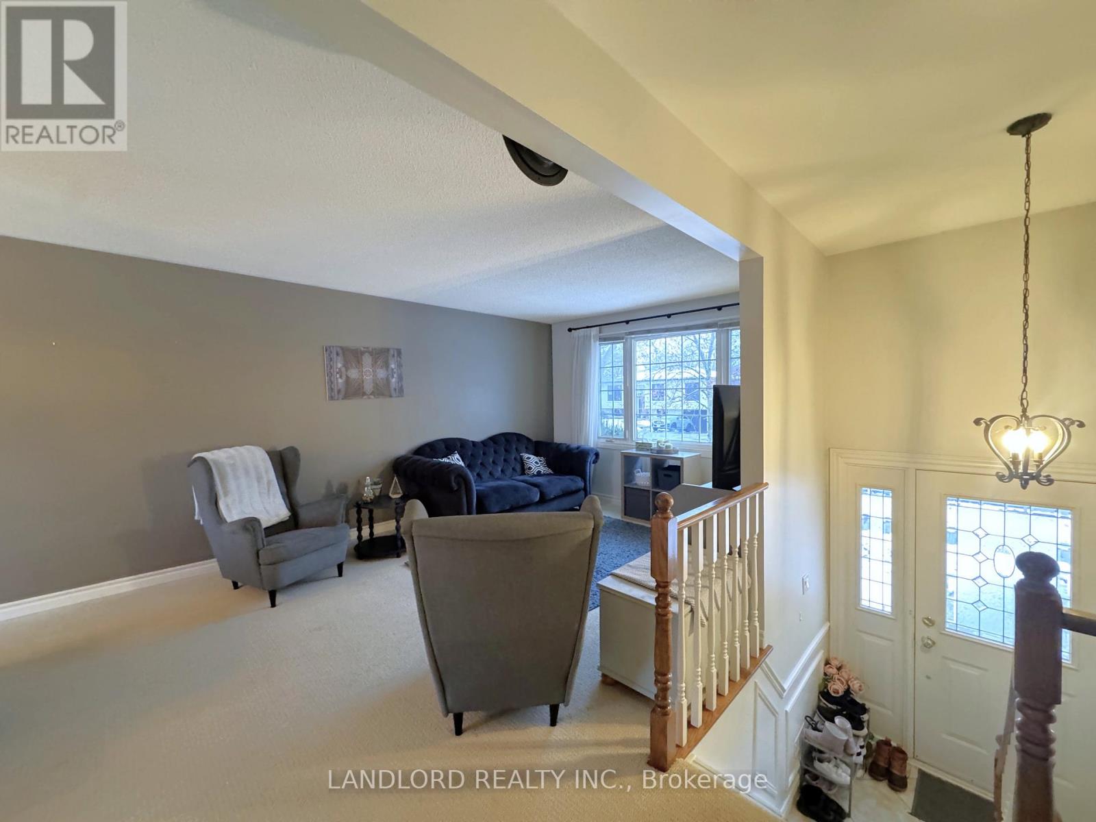 2294 Wyandotte Drive, Oakville, Ontario  L6L 2T6 - Photo 10 - W12666090