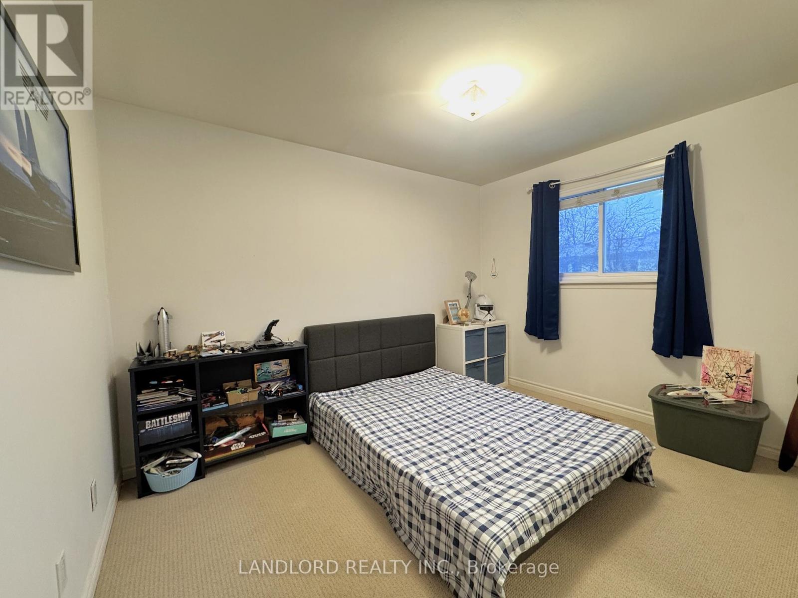 2294 Wyandotte Drive, Oakville, Ontario  L6L 2T6 - Photo 17 - W12666090