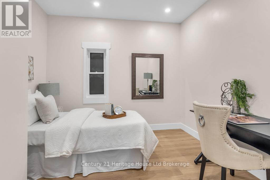 209 Victoria Street, Ingersoll, Ontario  N5C 2N2 - Photo 17 - X12672852