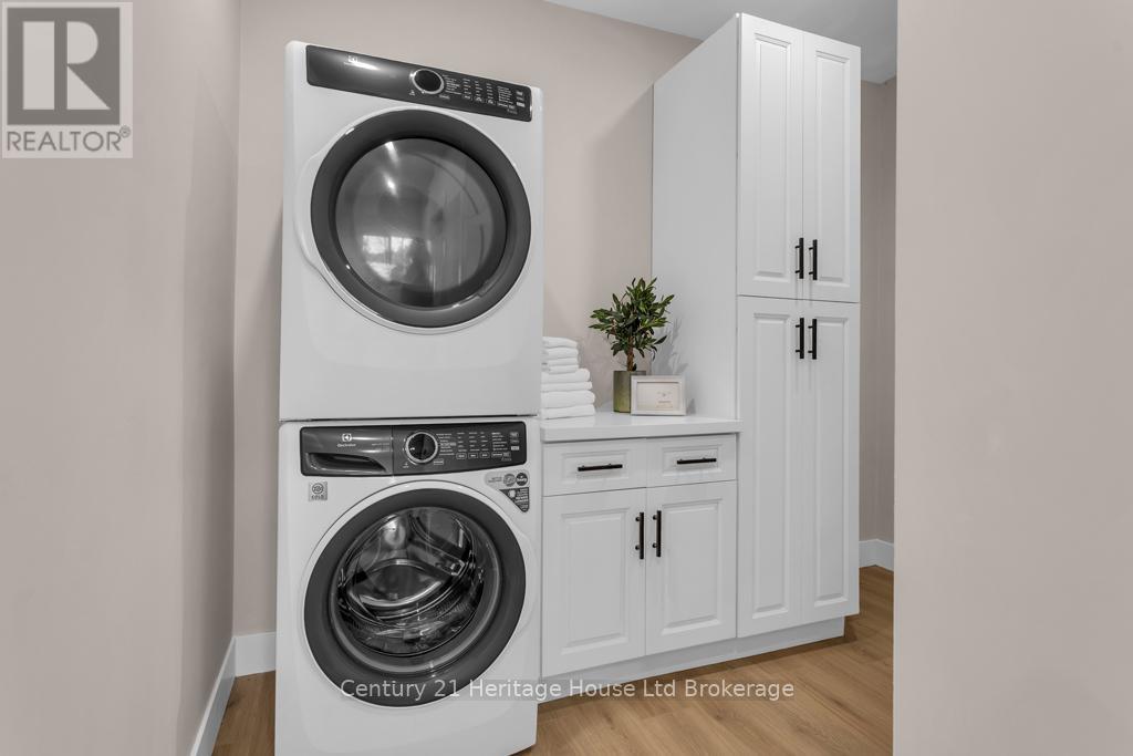 209 Victoria Street, Ingersoll, Ontario  N5C 2N2 - Photo 21 - X12672852