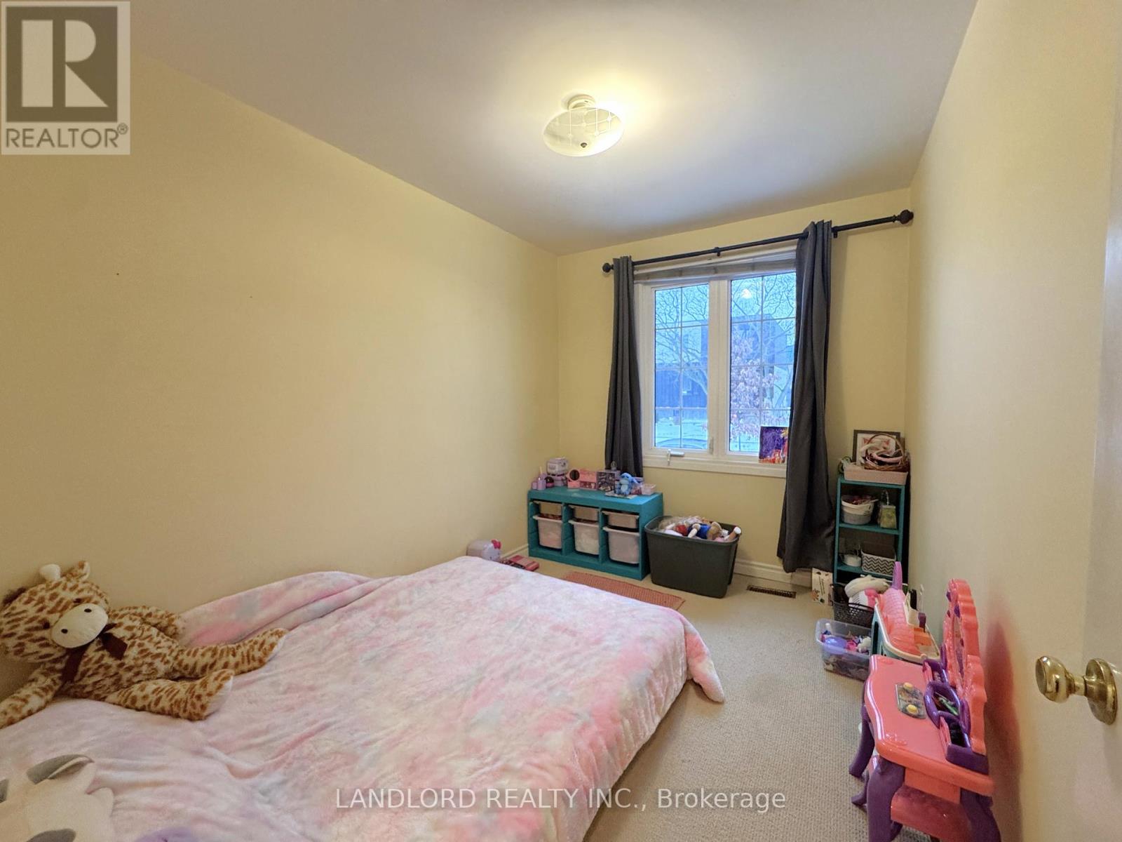 2294 Wyandotte Drive, Oakville, Ontario  L6L 2T6 - Photo 18 - W12666090