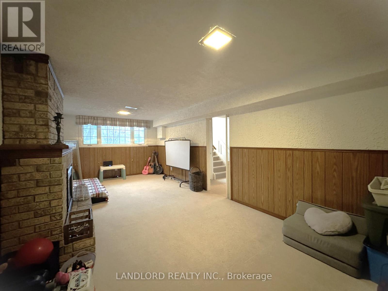 2294 Wyandotte Drive, Oakville, Ontario  L6L 2T6 - Photo 22 - W12666090