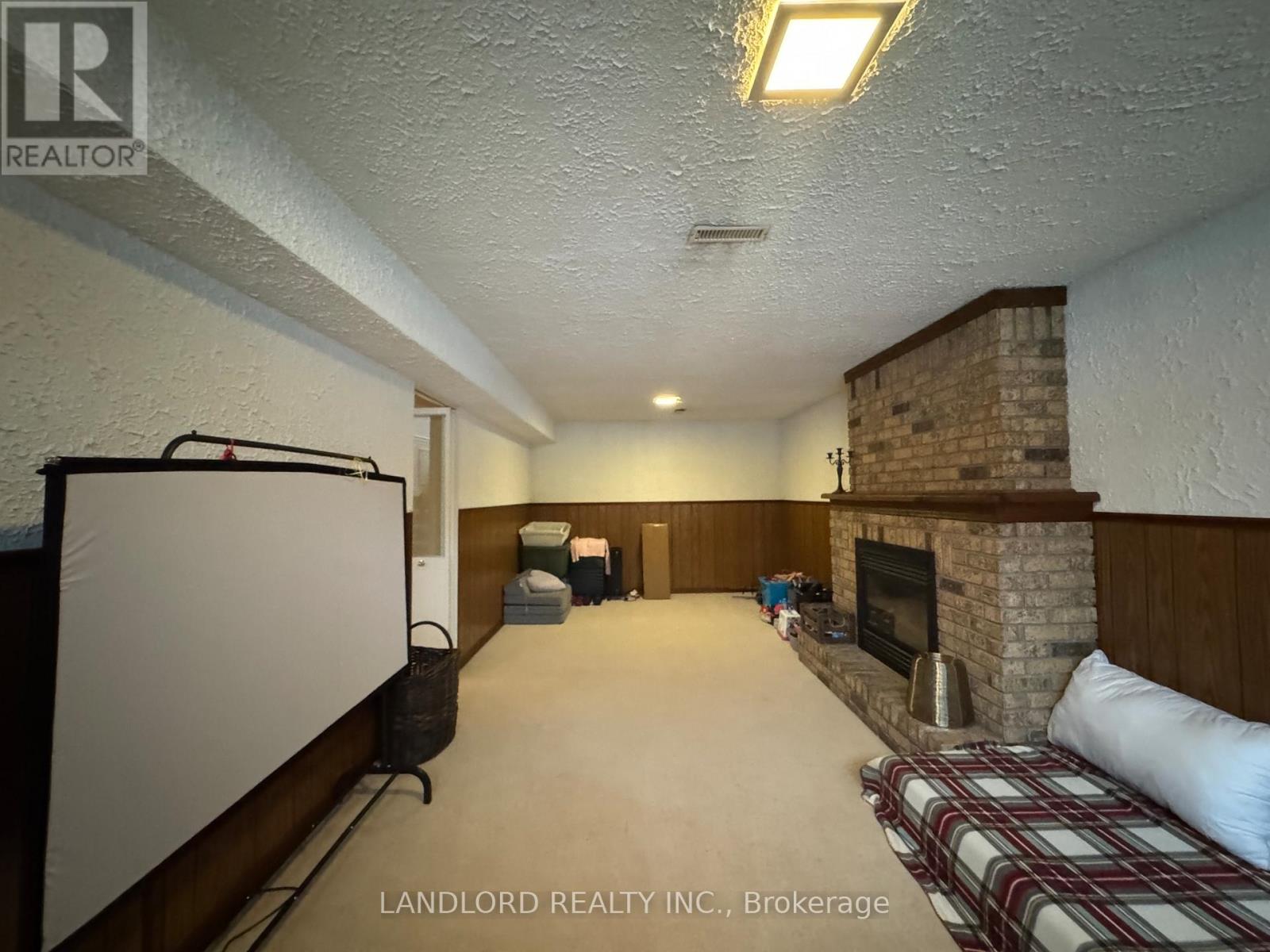 2294 Wyandotte Drive, Oakville, Ontario  L6L 2T6 - Photo 23 - W12666090