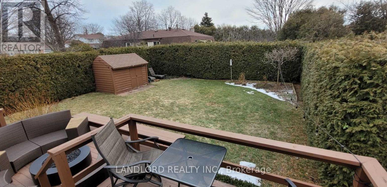 2294 Wyandotte Drive, Oakville, Ontario  L6L 2T6 - Photo 28 - W12666090