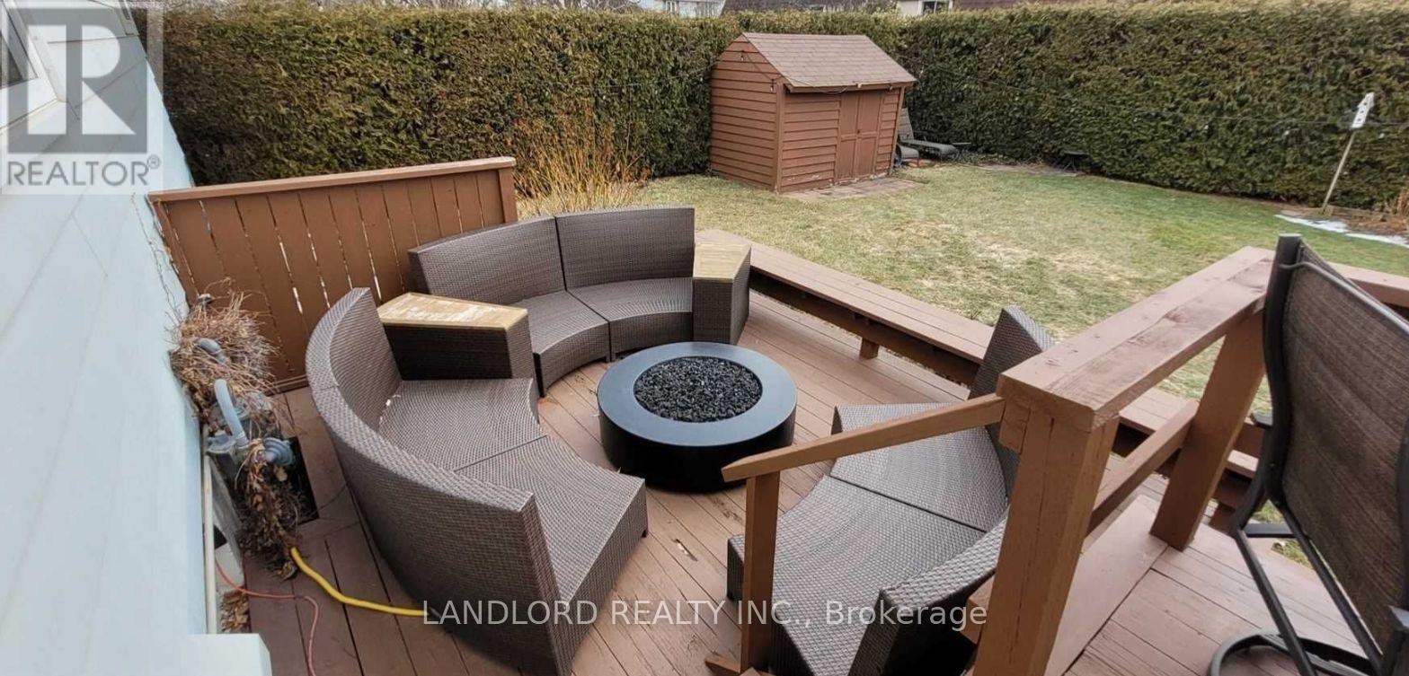 2294 Wyandotte Drive, Oakville, Ontario  L6L 2T6 - Photo 26 - W12666090