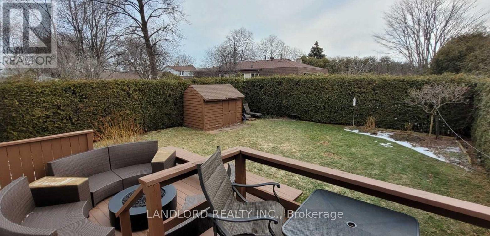 2294 Wyandotte Drive, Oakville, Ontario  L6L 2T6 - Photo 27 - W12666090