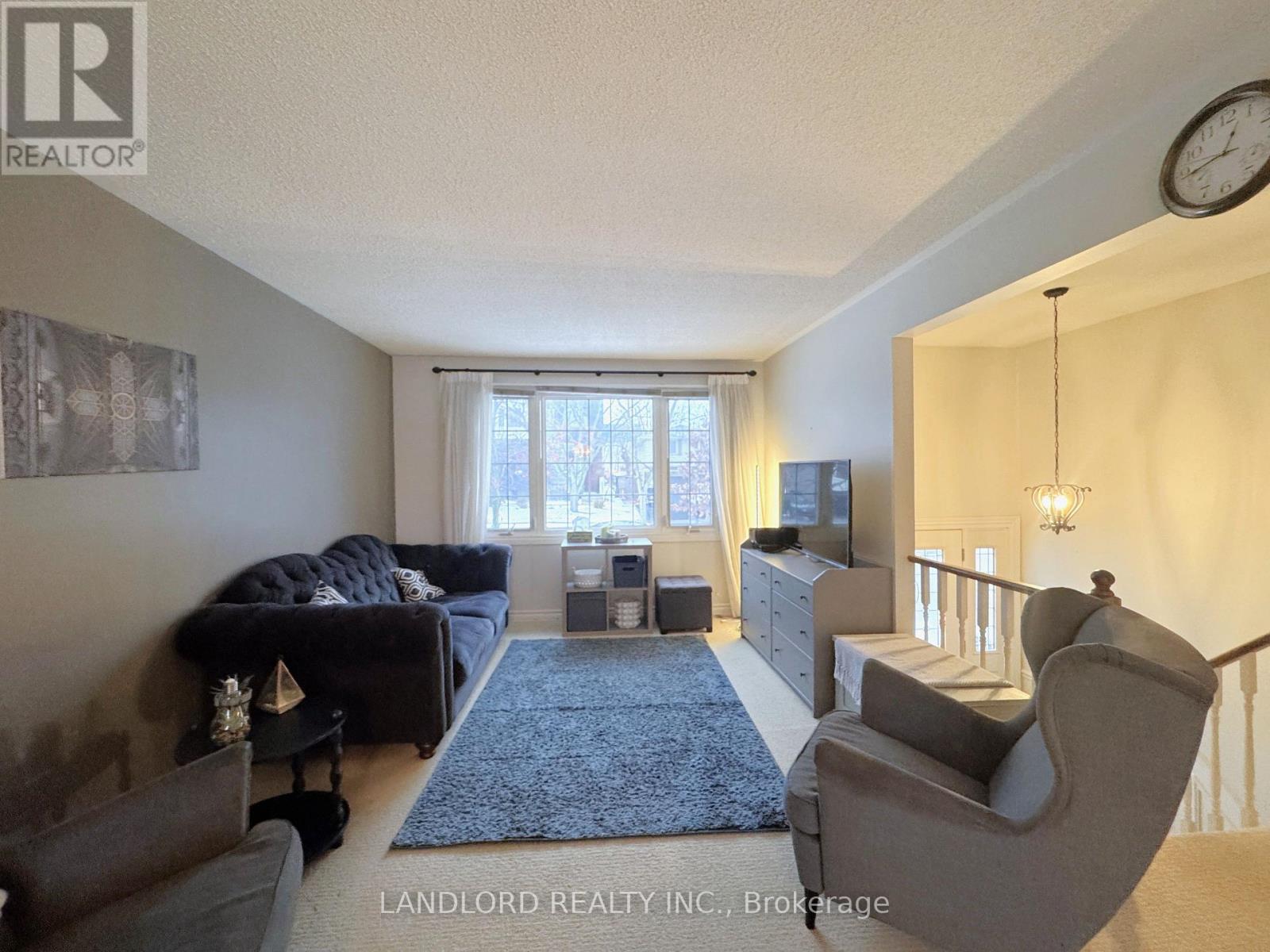 2294 Wyandotte Drive, Oakville, Ontario  L6L 2T6 - Photo 9 - W12666090