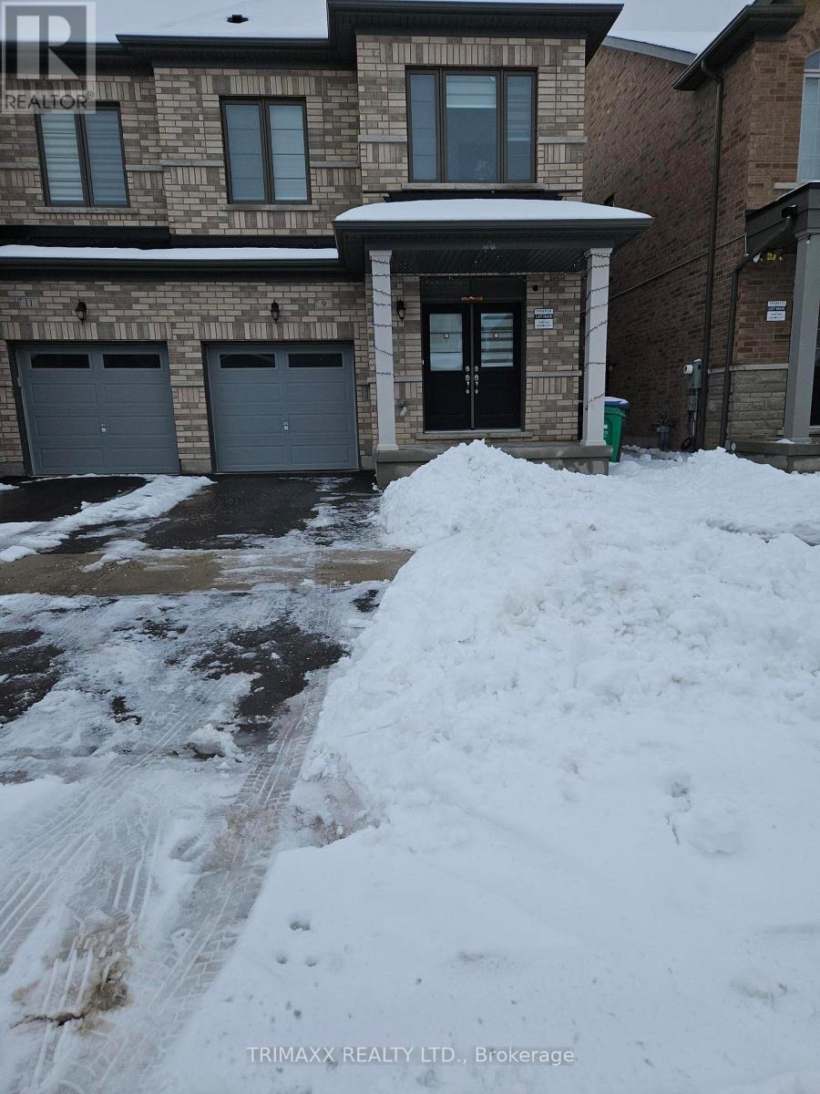 9 Truffle Court, Brampton (Northwest Brampton), Ontario  L7A 5A6 - Photo 2 - W12671900