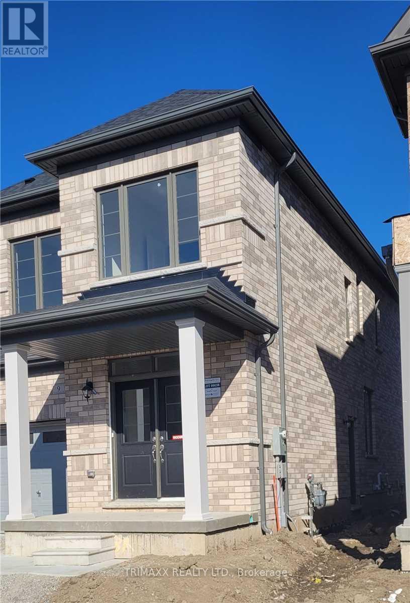 9 Truffle Court, Brampton (Northwest Brampton), Ontario  L7A 5A6 - Photo 4 - W12671900