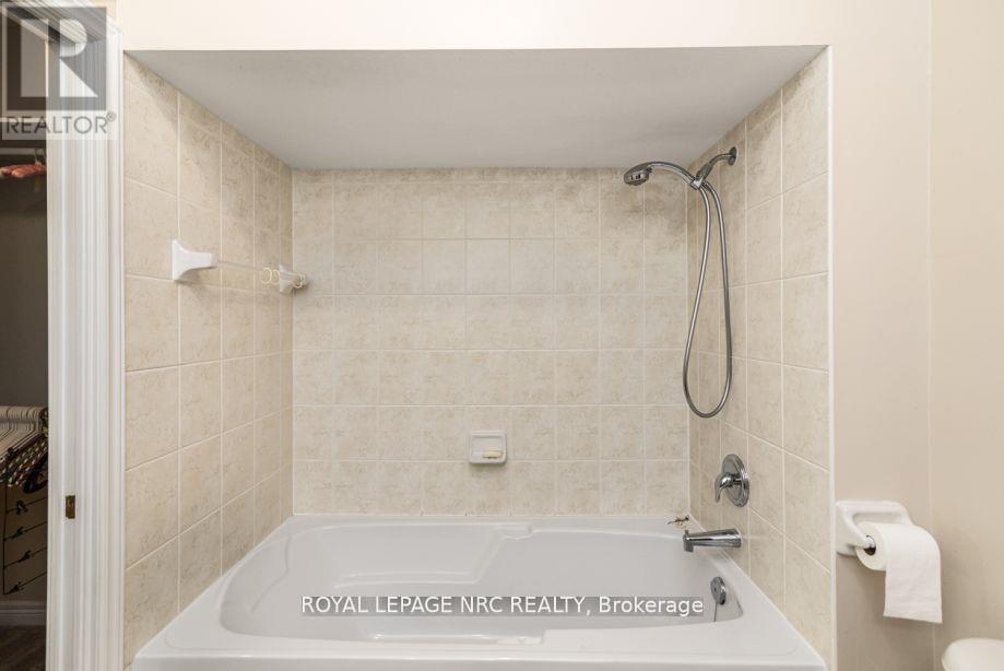 105 Northernbreeze Street, Hamilton, Ontario  L0R 1W0 - Photo 14 - X12671494