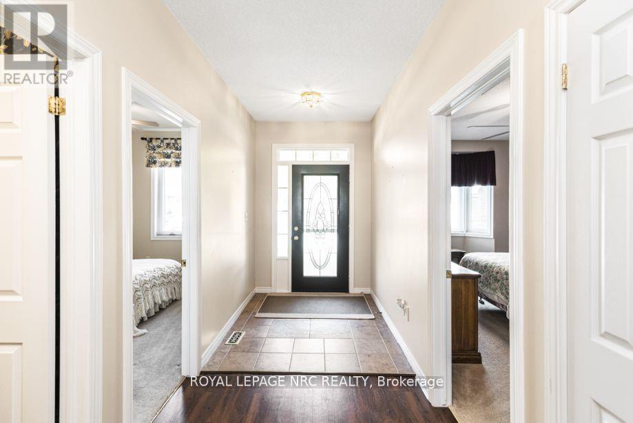 105 Northernbreeze Street, Hamilton, Ontario  L0R 1W0 - Photo 4 - X12671494