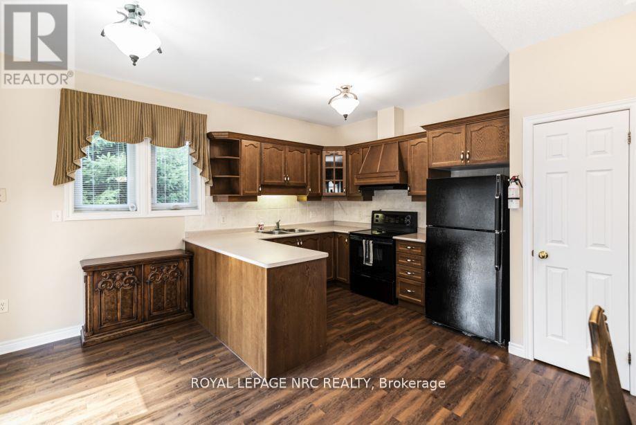 105 Northernbreeze Street, Hamilton, Ontario  L0R 1W0 - Photo 8 - X12671494