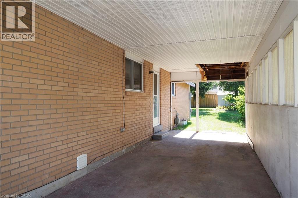 129 Hazelglen Drive, Kitchener, Ontario  N2M 2E6 - Photo 3 - 40795812