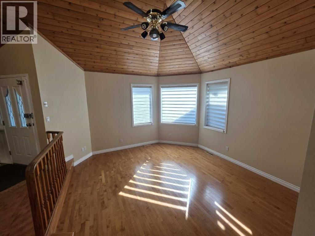 10722 91 Street, Peace River, Alberta  T8S 1R1 - Photo 18 - A2276564