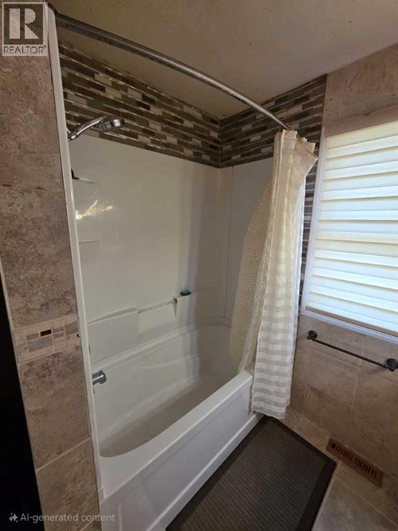 10722 91 Street, Peace River, Alberta  T8S 1R1 - Photo 31 - A2276564