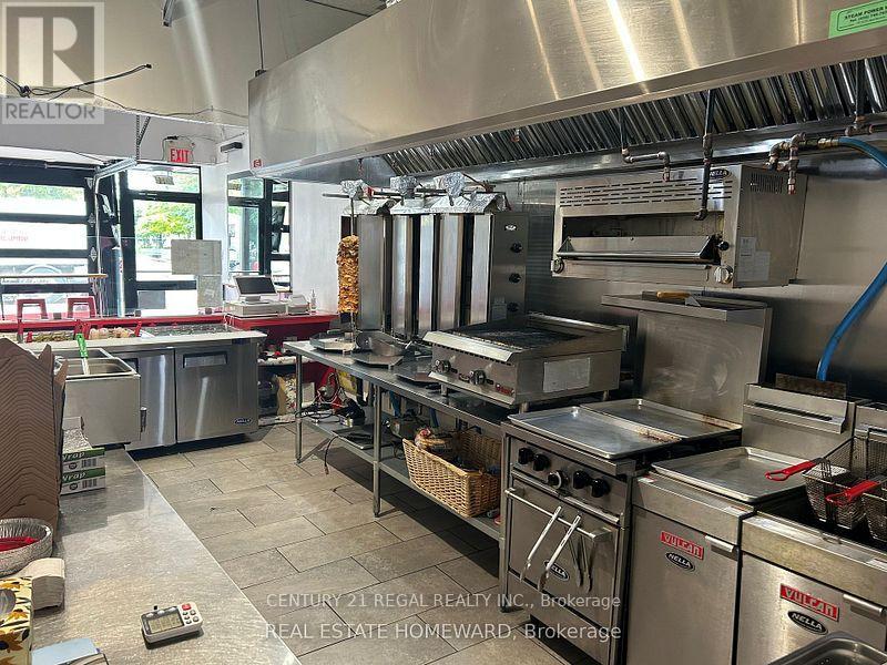 1132 Queen Street W, Toronto, Ontario  M6J 1J3 - Photo 3 - C12672578