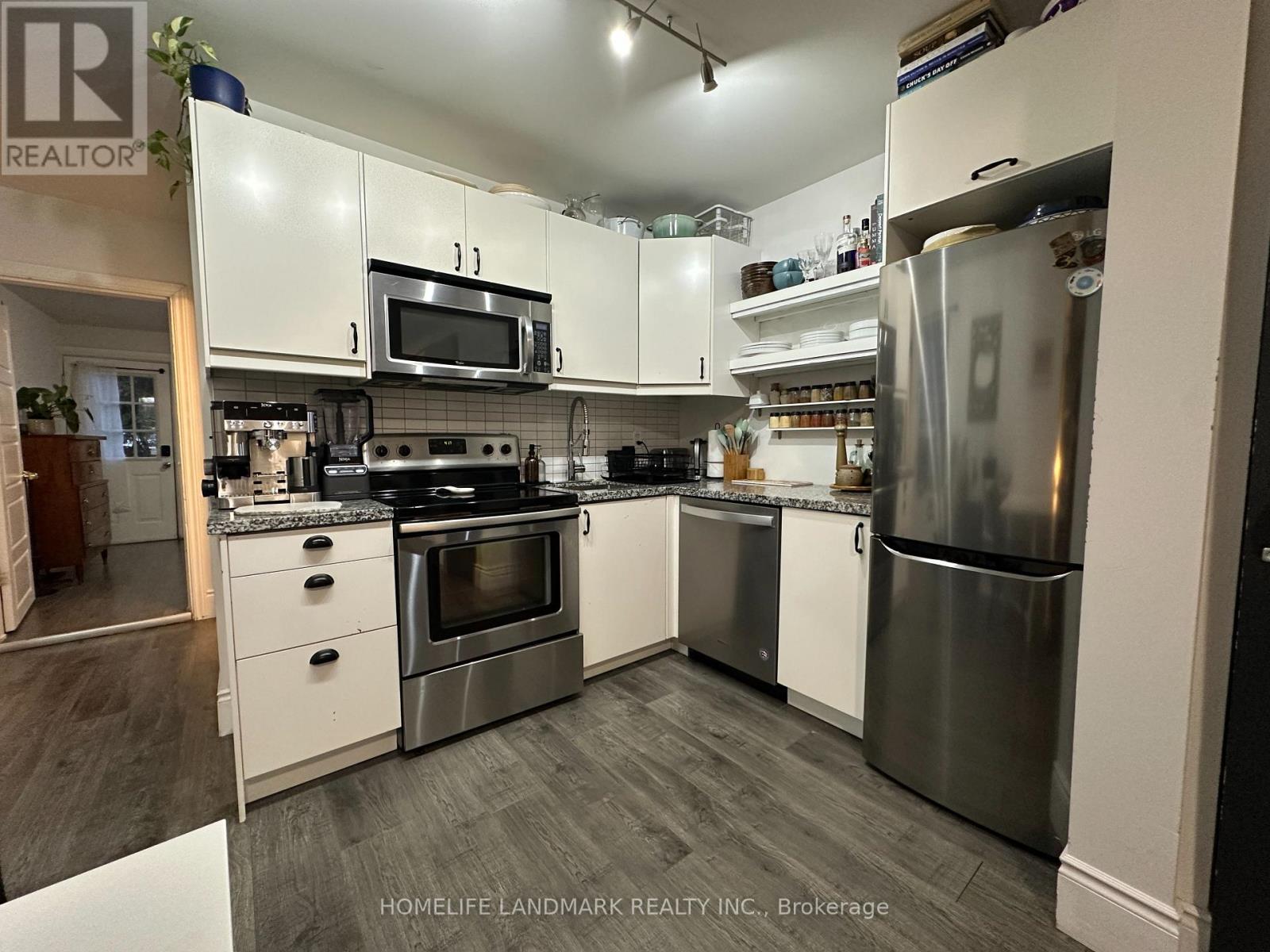 Main - 20 Concord Avenue, Toronto, Ontario  M6H 2P1 - Photo 10 - C12672600