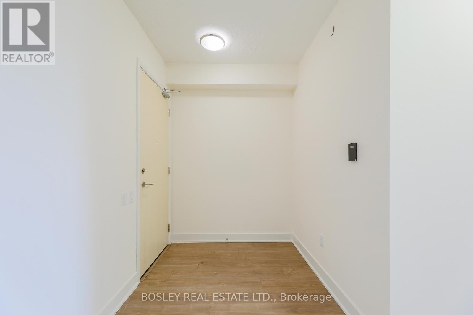 3308 - 30 Roehampton Avenue, Toronto, Ontario  M4P 0B9 - Photo 2 - C12672618