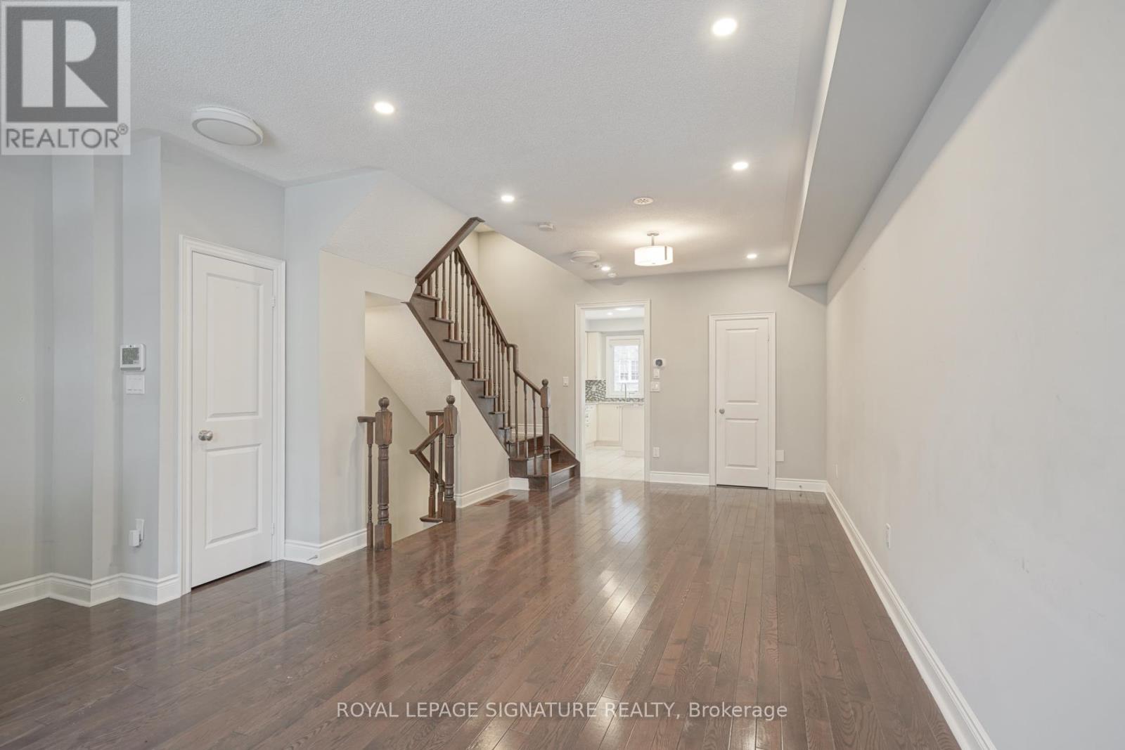 9 Johnson Farm Lane, Toronto, Ontario  M2N 0G6 - Photo 6 - C12672626