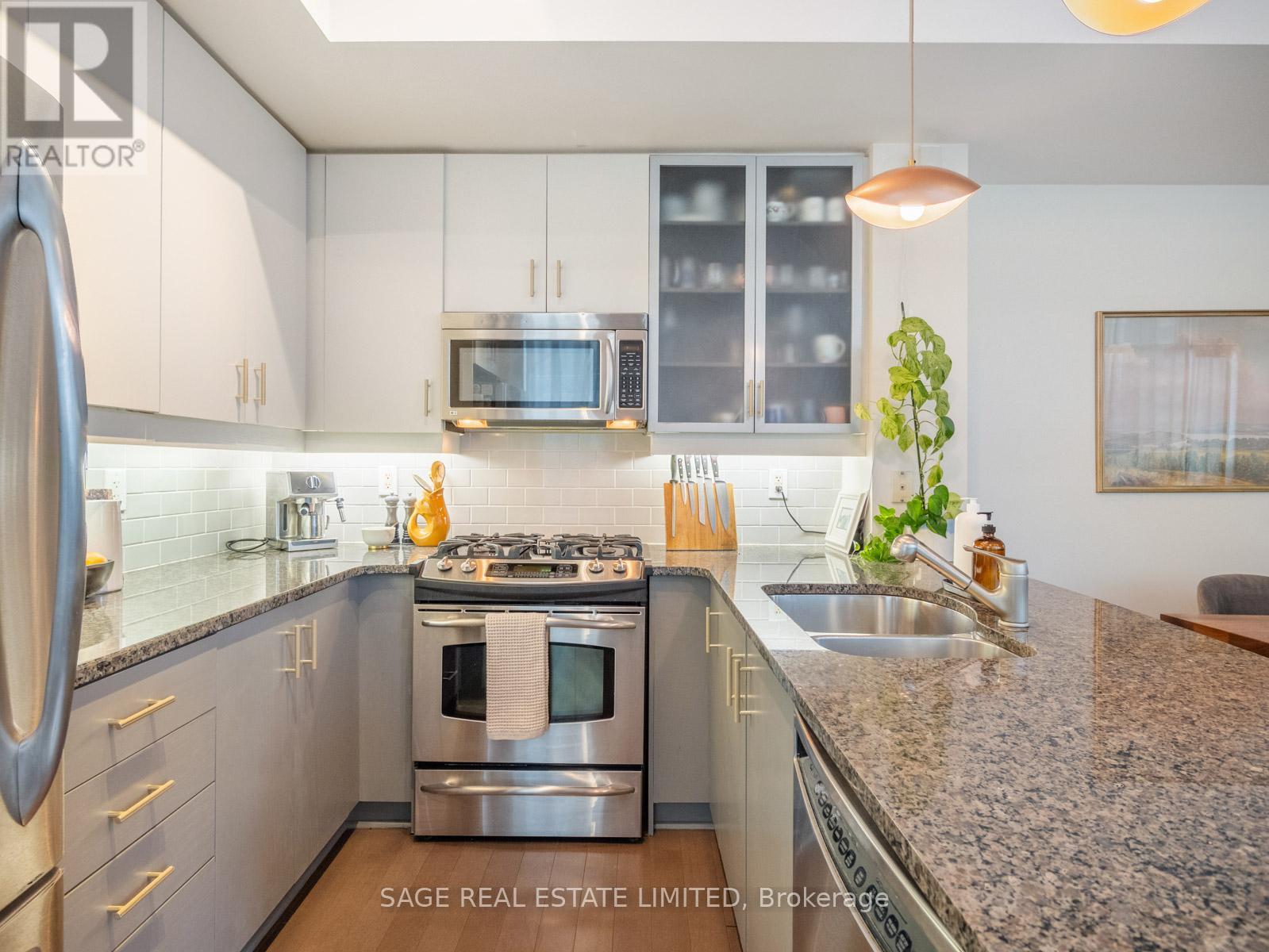 608 - 21 Scollard Street, Toronto, Ontario  M5R 1G1 - Photo 12 - C12672634