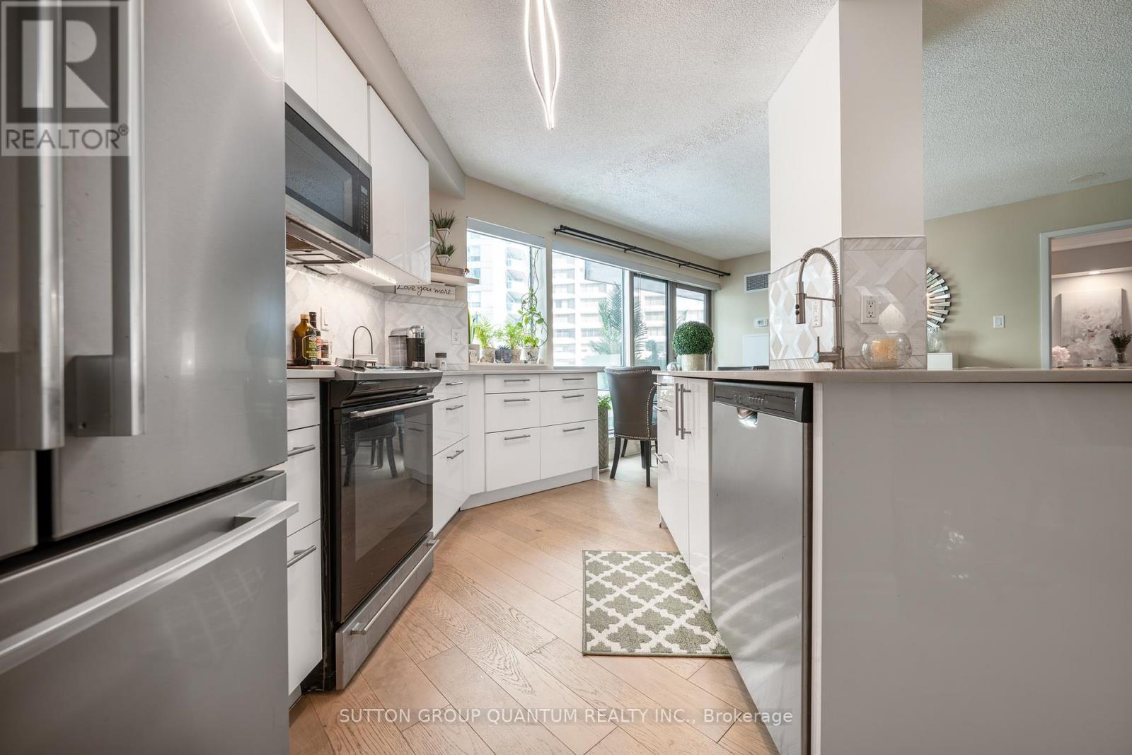 814 - 10 Queens Quay W, Toronto, Ontario  M5J 2R9 - Photo 10 - C12672732