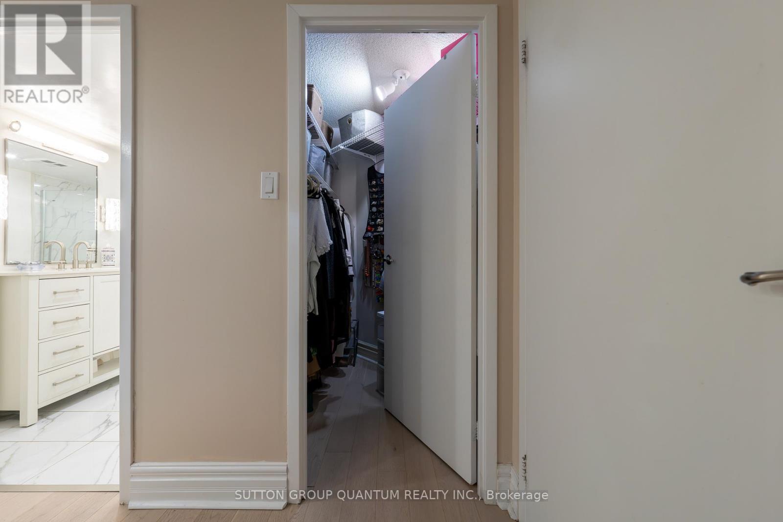 814 - 10 Queens Quay W, Toronto, Ontario  M5J 2R9 - Photo 17 - C12672732