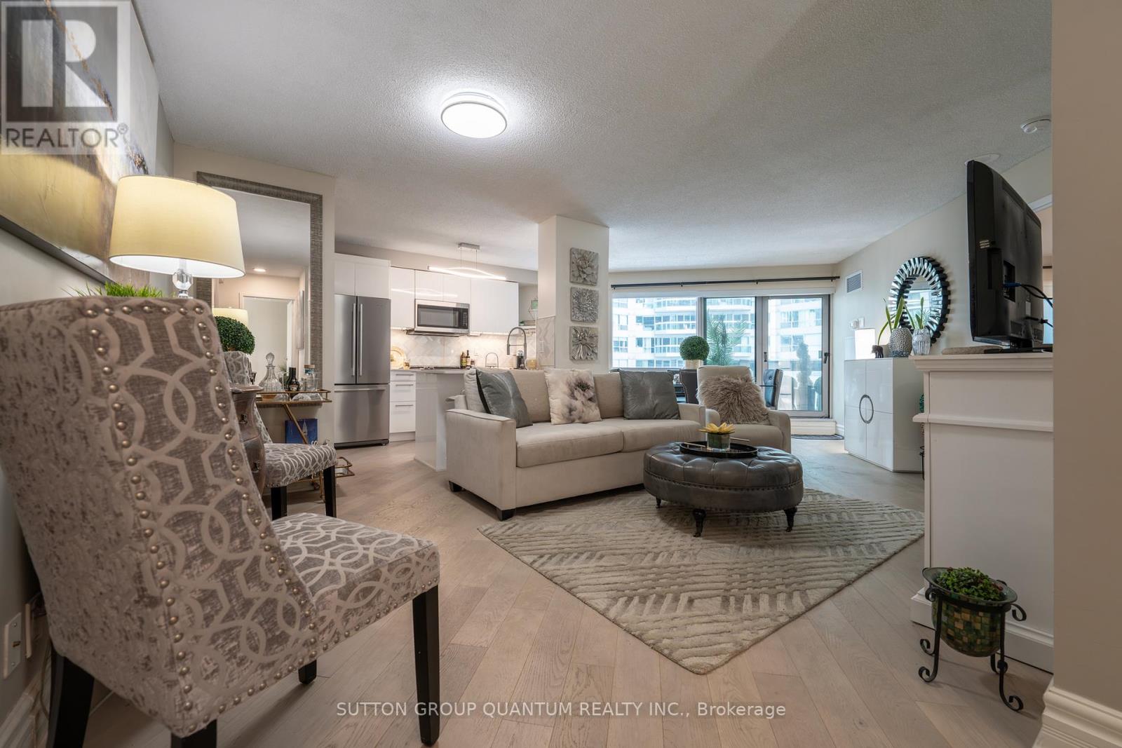 814 - 10 Queens Quay W, Toronto, Ontario  M5J 2R9 - Photo 3 - C12672732