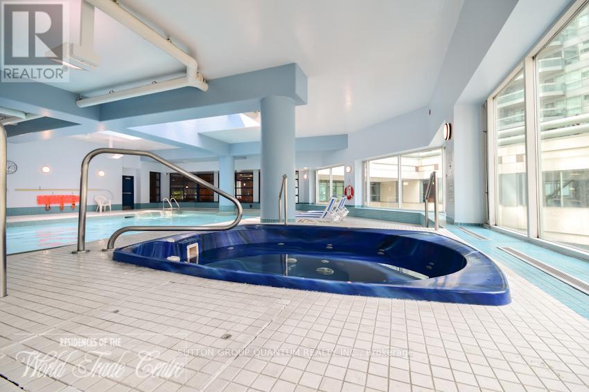 814 - 10 Queens Quay W, Toronto, Ontario  M5J 2R9 - Photo 37 - C12672732