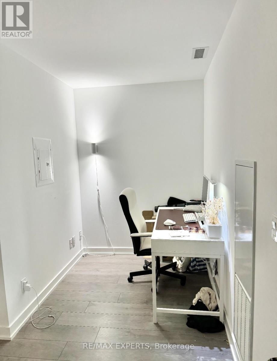 1610 - 18 Maitland Terrace, Toronto, Ontario  M4Y 0H2 - Photo 8 - C12672766