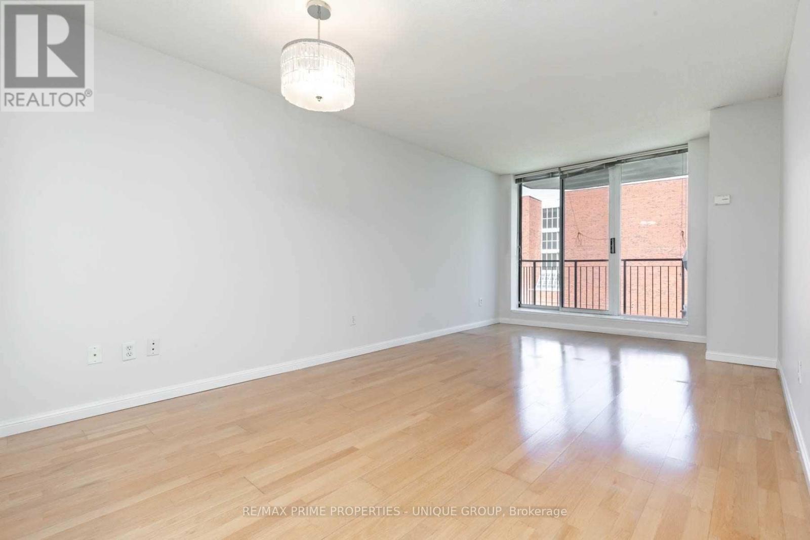 314 - 18 Wanless Avenue, Toronto, Ontario  M4N 3R9 - Photo 2 - C12672782